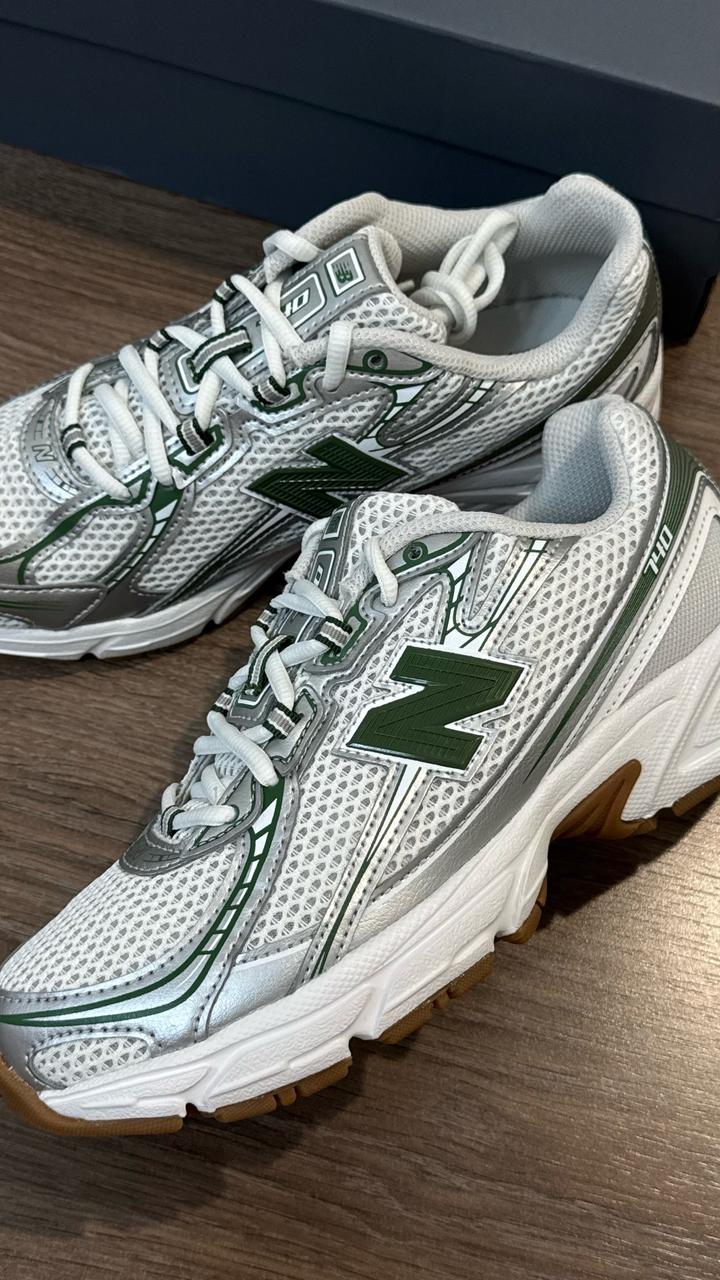 New balance 740