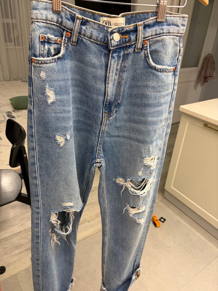 джинсы Zara