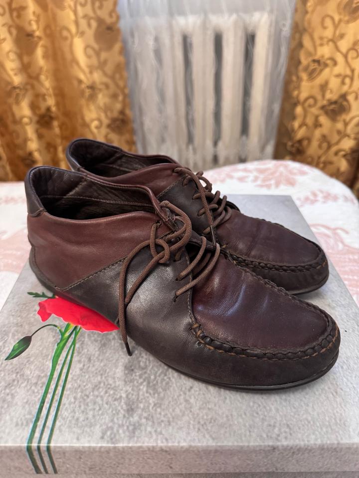 Кожаные ботинки