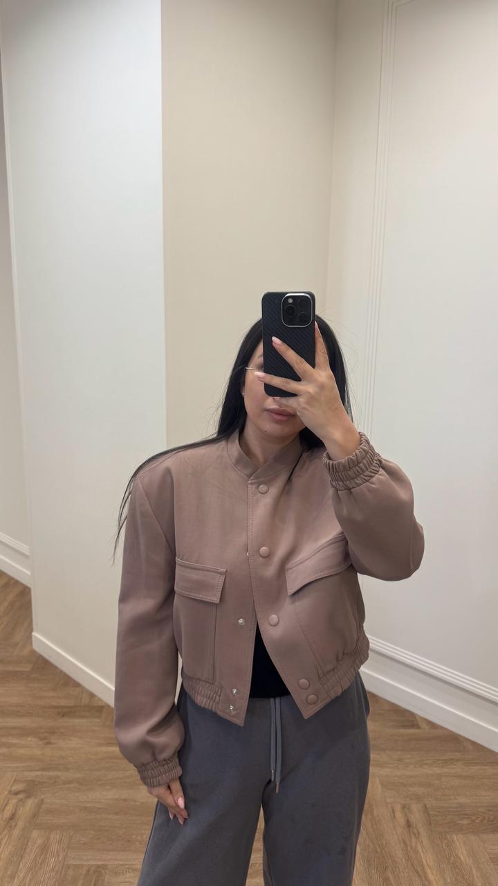 Бомбер от Zara