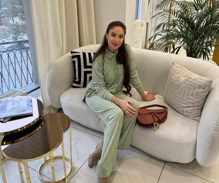 Продам костюм от Alisha atelier