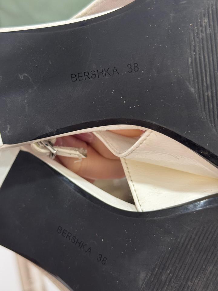 Туфли Bershka