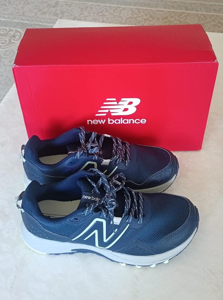 Синние кроссовки New Balance 410 v8