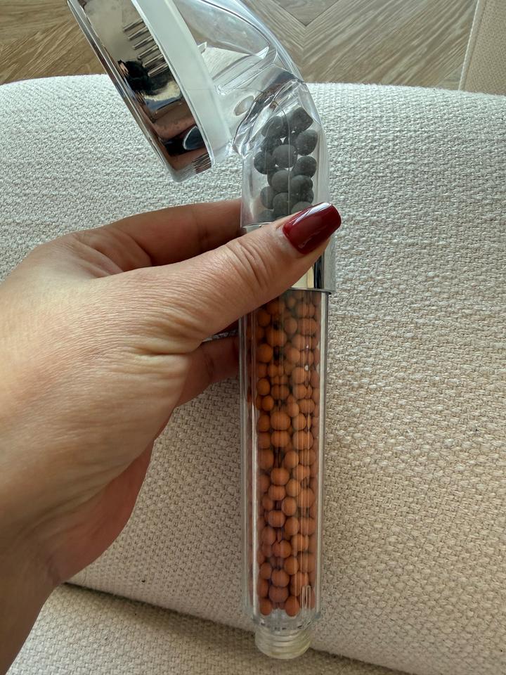 Душевая лейка с фильтром с эффектом СПАс возможностью замены наполнителя