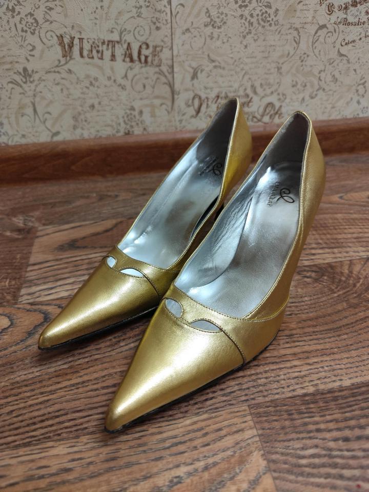 Итальянская обувь в золотистом цвете Оригинал.