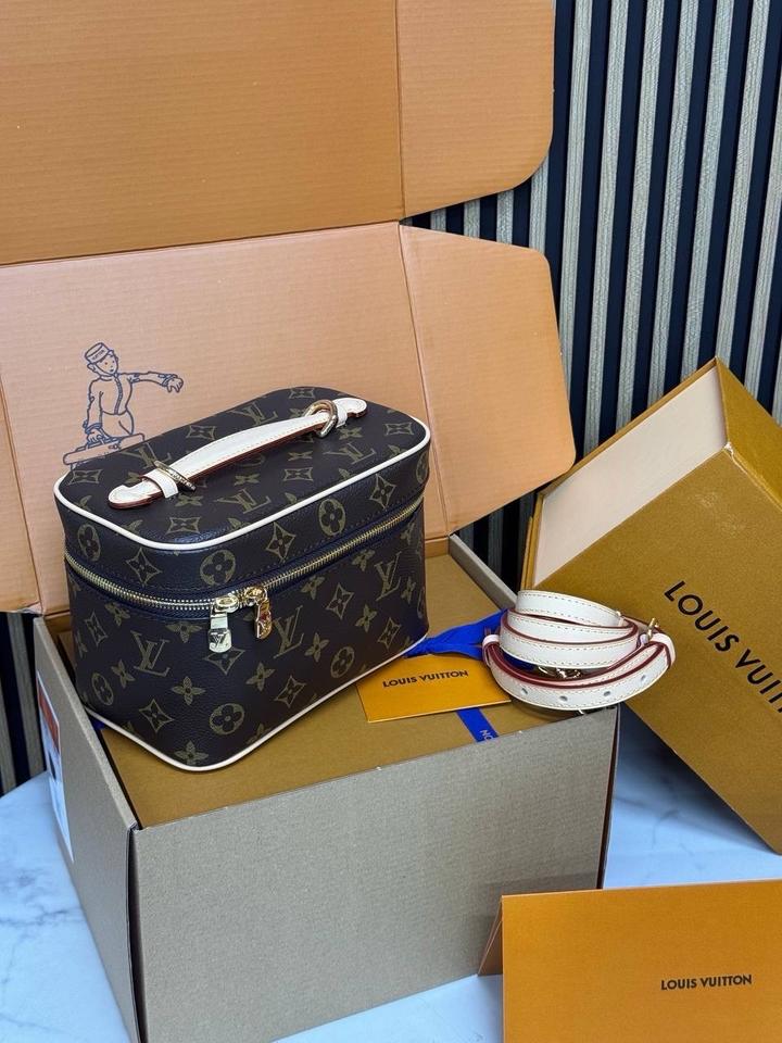 Louis Vuitton натуральная КАНВА кожа косметичка!😍😍🧡
