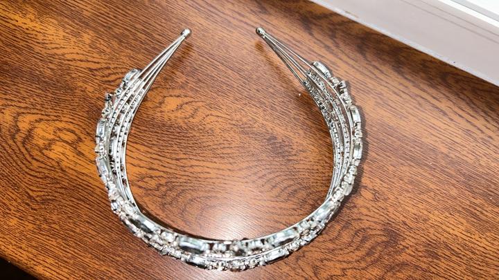 Свадебная диадема.