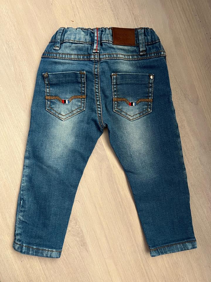 Джинсы для малыша