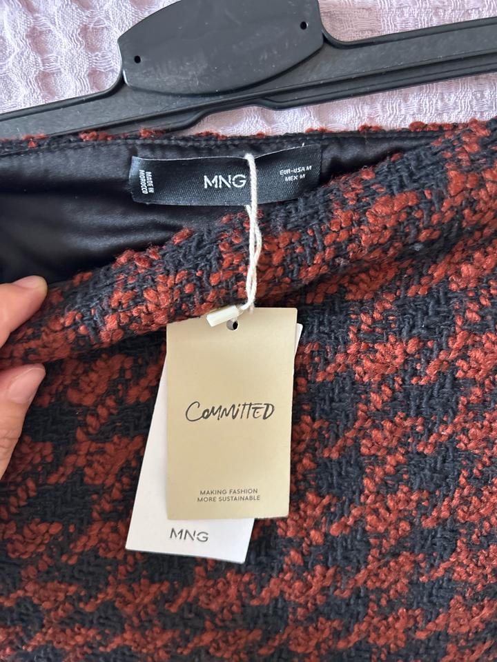 Пиджак и юбка mango