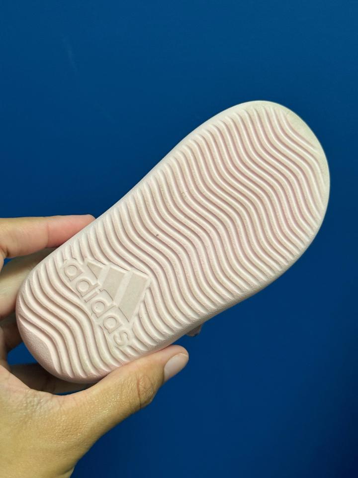 Летние тапочки adidas