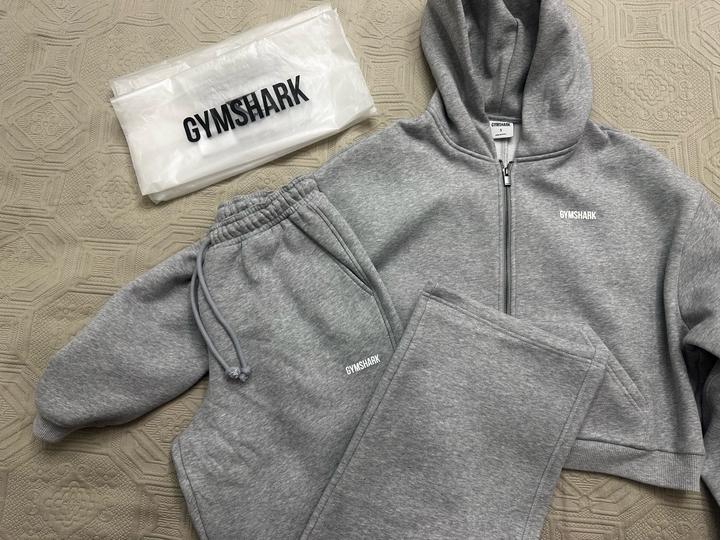 Спортивный флисовый костюм от Gymshark