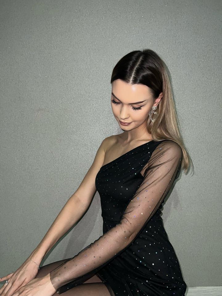 Платье с имитацией страз