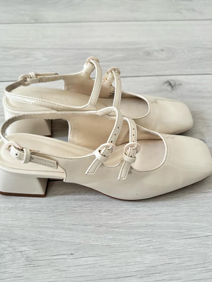 Босоножки Stradivarius