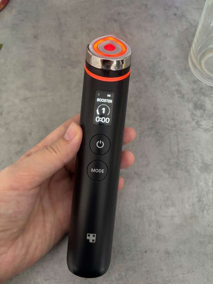 Medicube микротоковый массажер