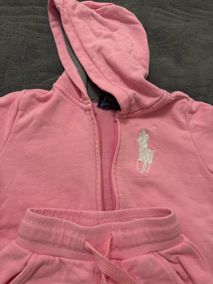 Розовая двойка