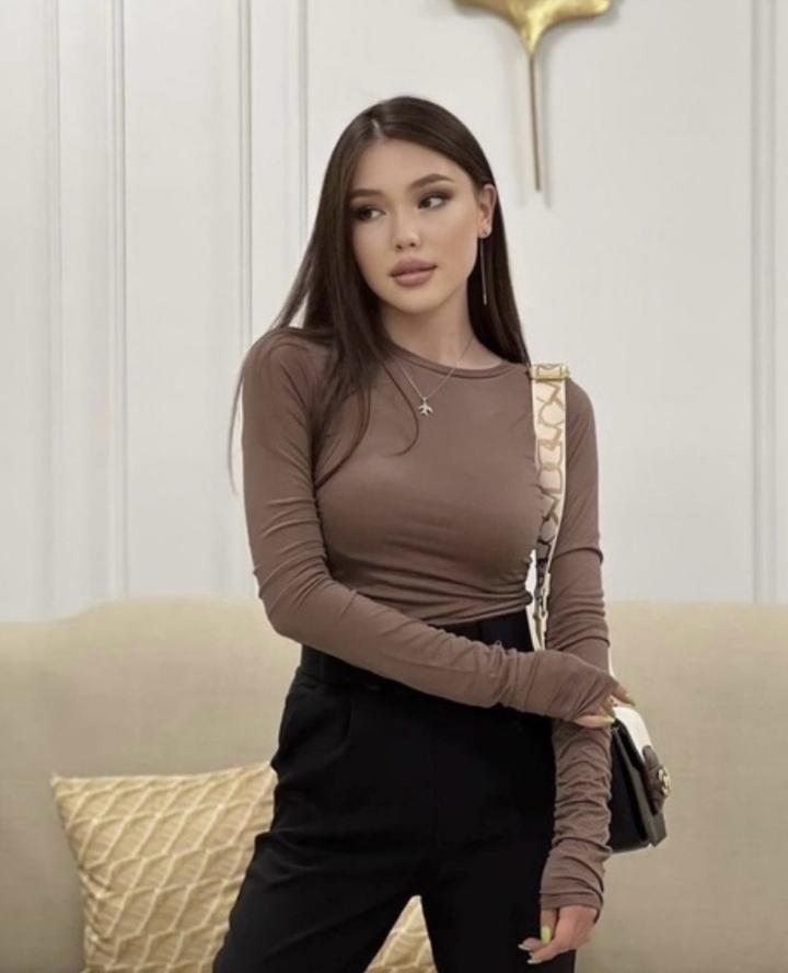 Кофточка (цена договорная )