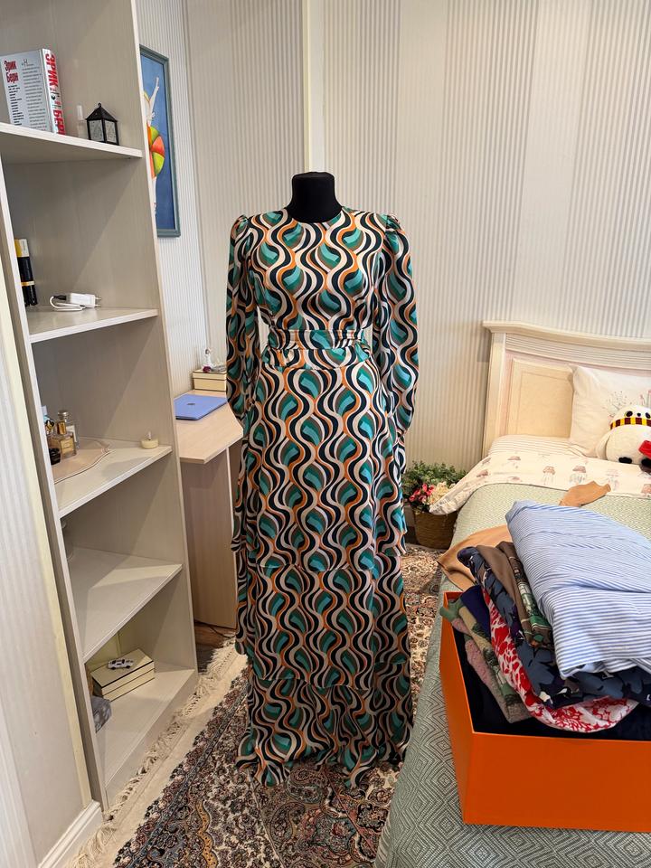 Вечернее платье Gizia