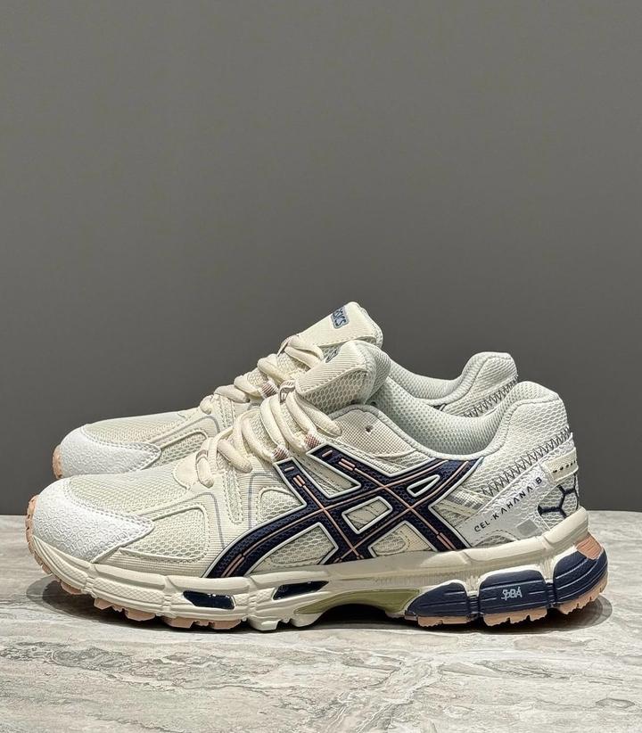 Кроссовки ASICS