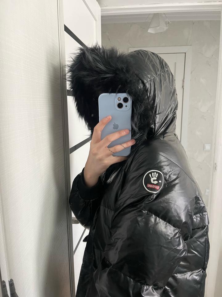 черная куртка