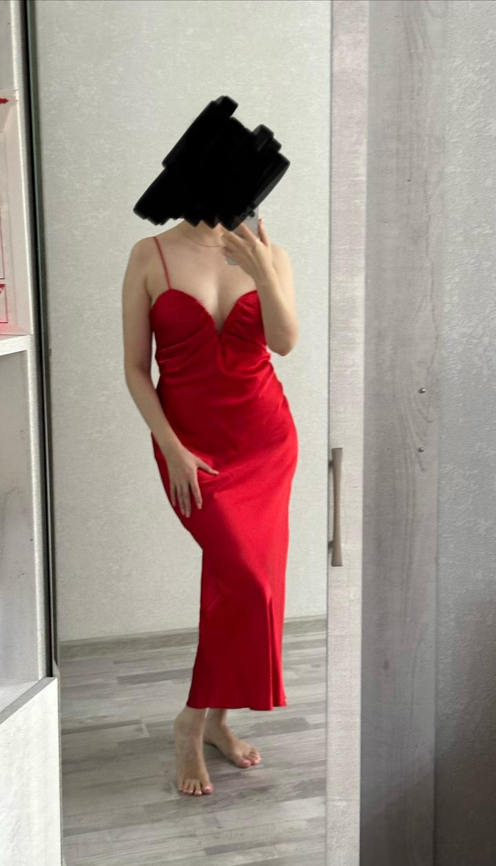Новое атласное платье Zara