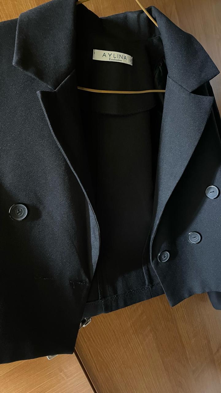 Короткий костюм