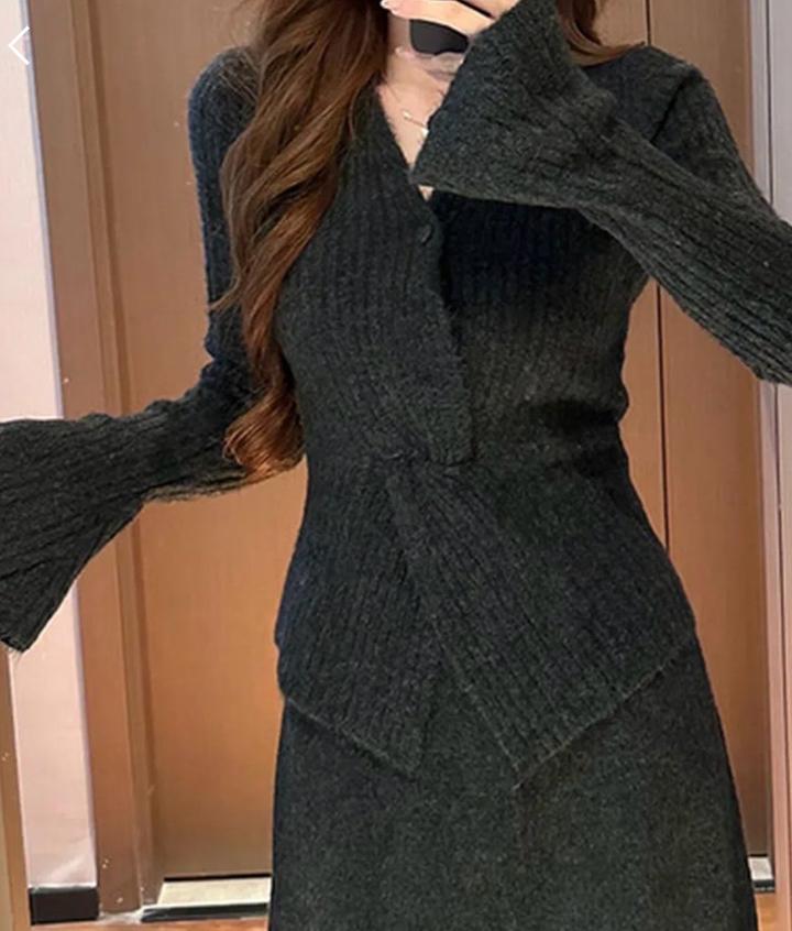 Вязаный комплект