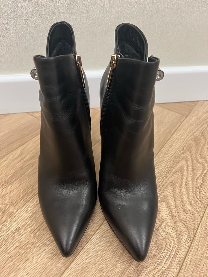 Ботильоны Basconi кожаные