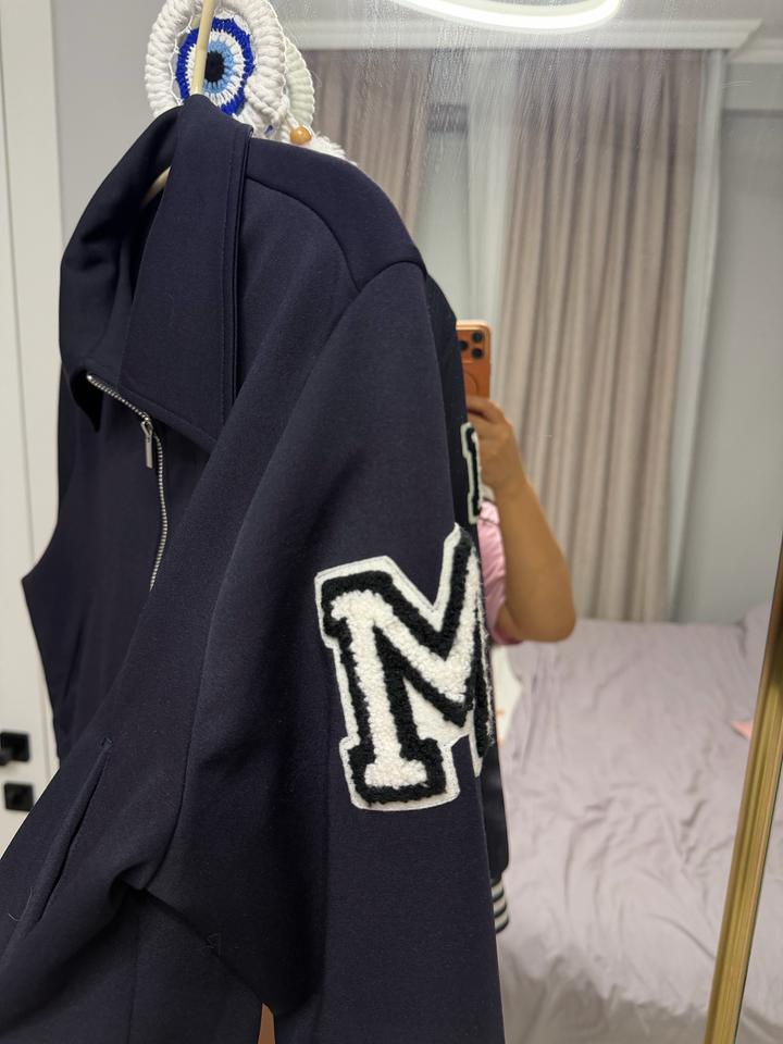 Стильный бомбер от Mango