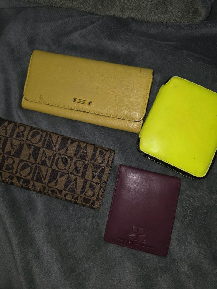 Лот брендовых аксессуаров (4 шт.): Fendi, Courrèges, Bonia и Comme des Garçons