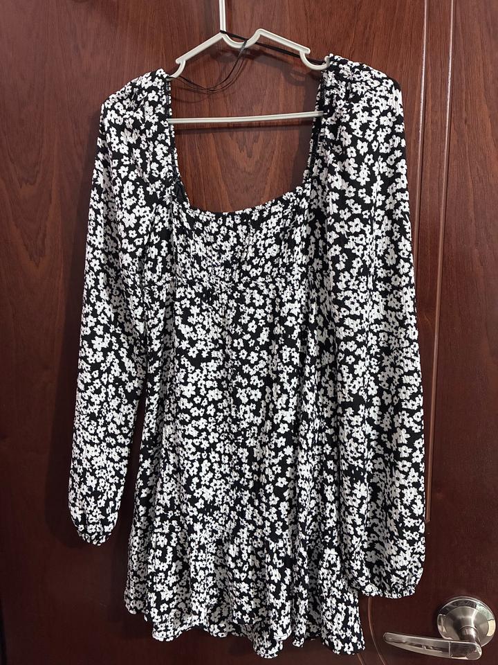 Платье мини с длинными рукавами Bershka