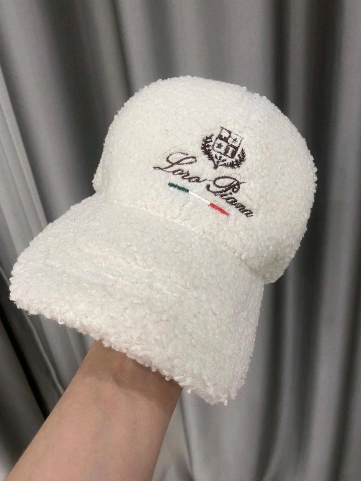 Кепка под Loro Piano