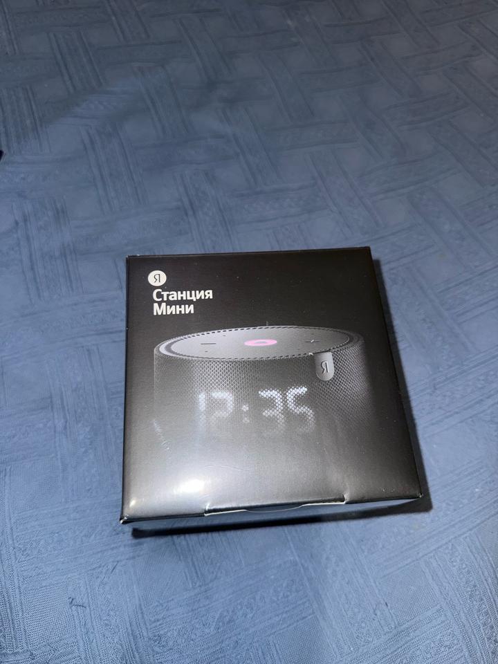 Умная колонка Алиса