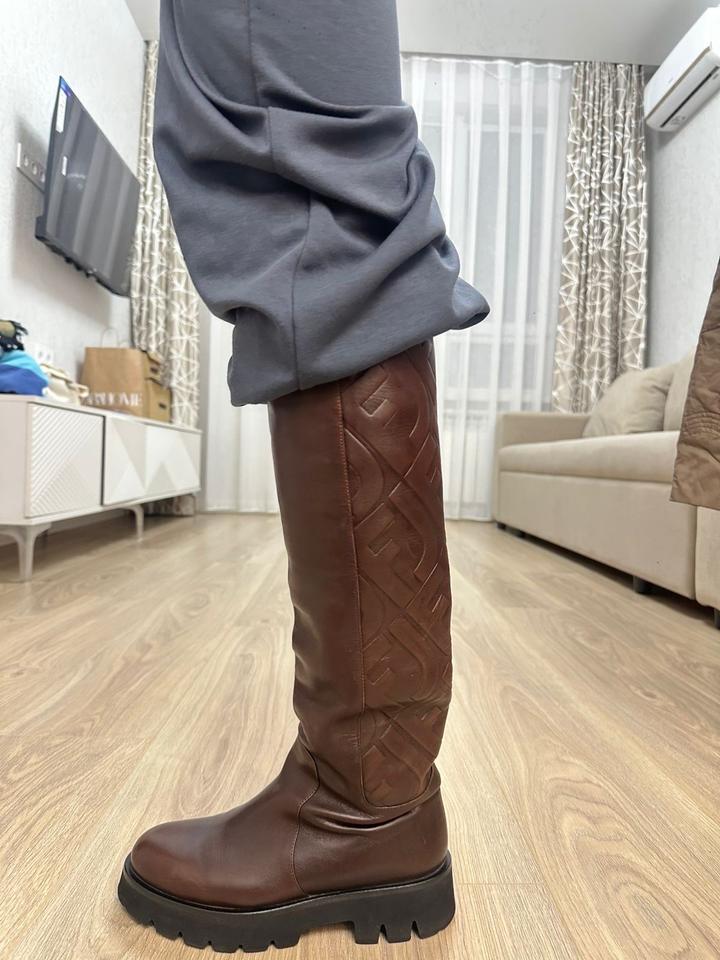 Кожаные сапоги