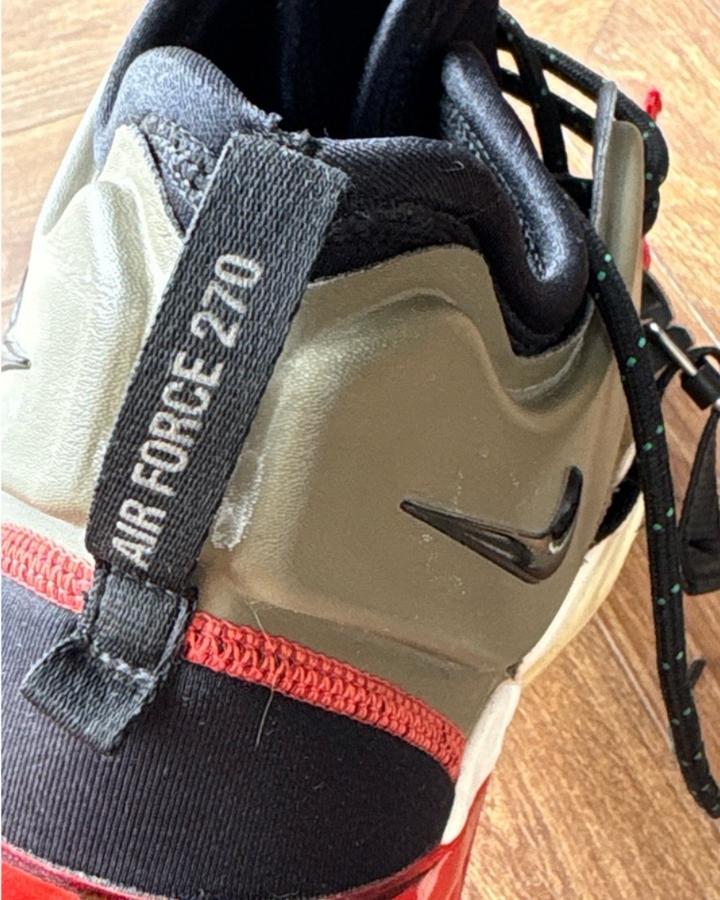 Nike Air Force 270