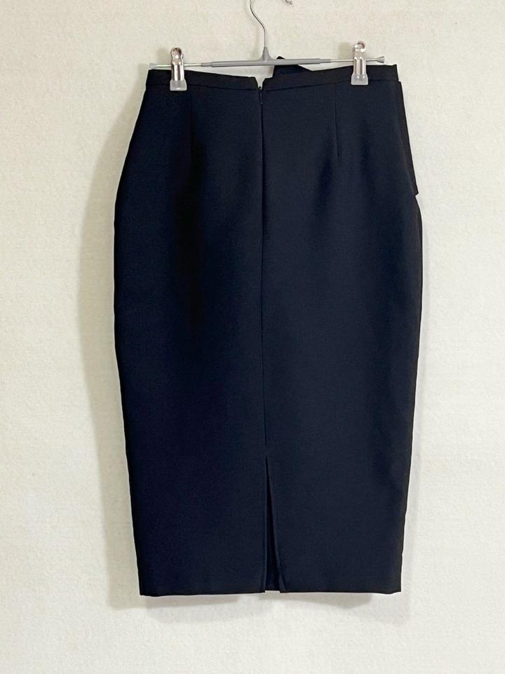 Новая юбка размер между 44 и 46 талия 67-69 см чёрная офисная карандаш футляр