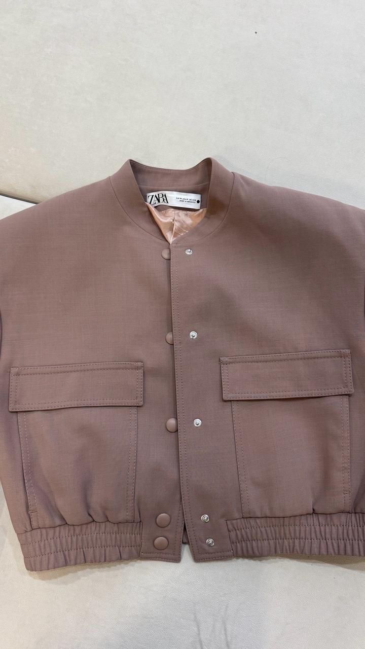 Бомбер от Zara