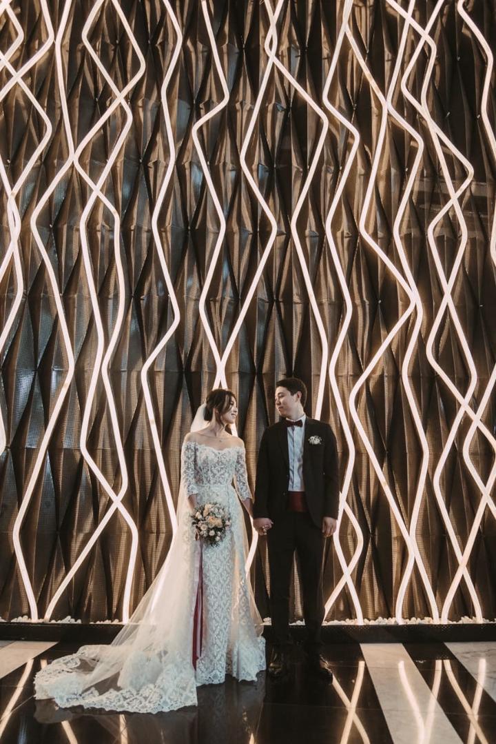 Белое платье дизайн Tarik Ediz