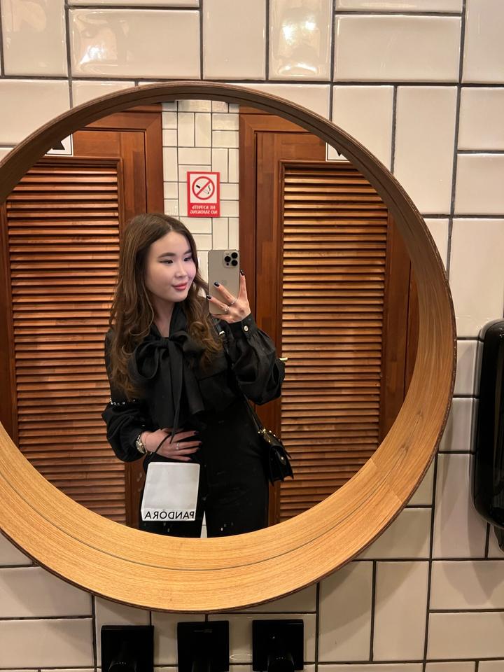 Блузка черная