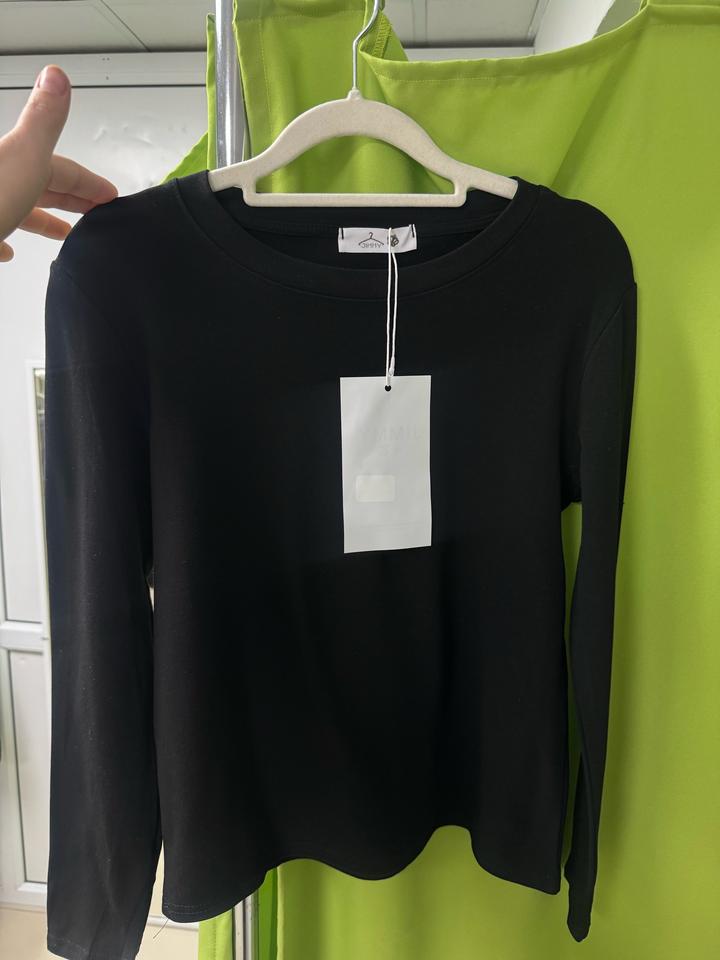 Блузка черный