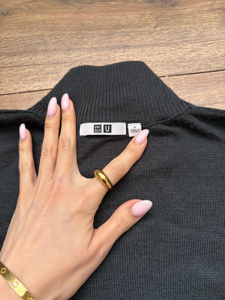 Платье Uniqlo