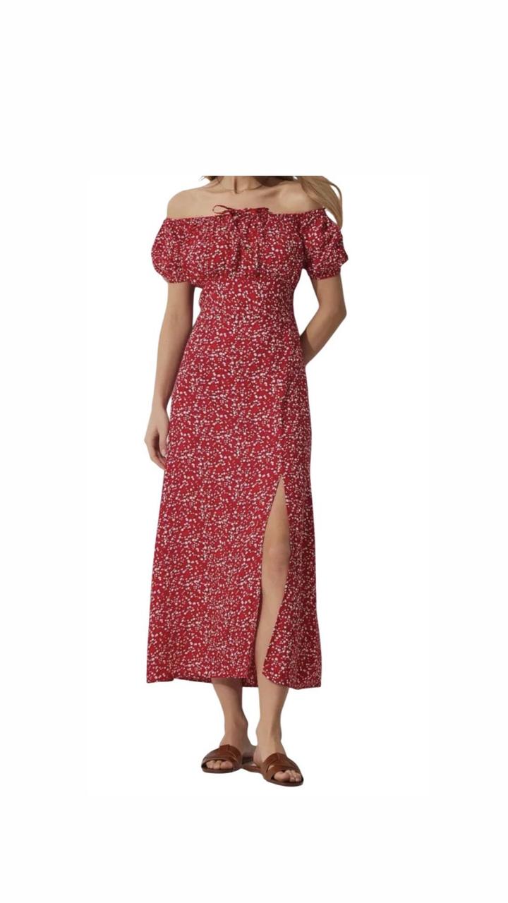 Женский красный сарафан