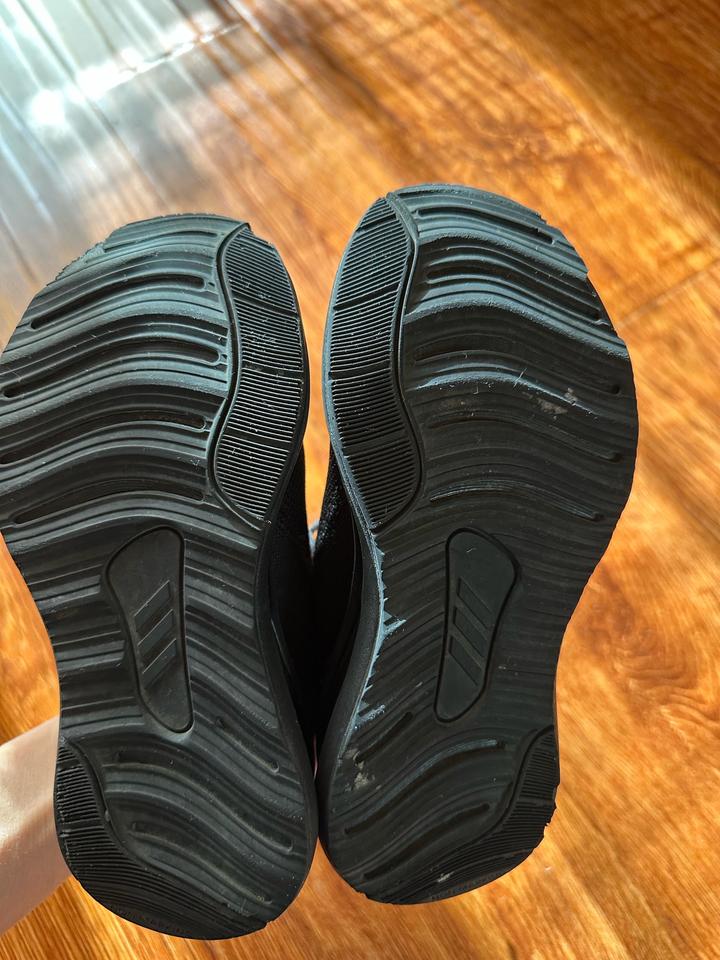 Кроссовки adidas