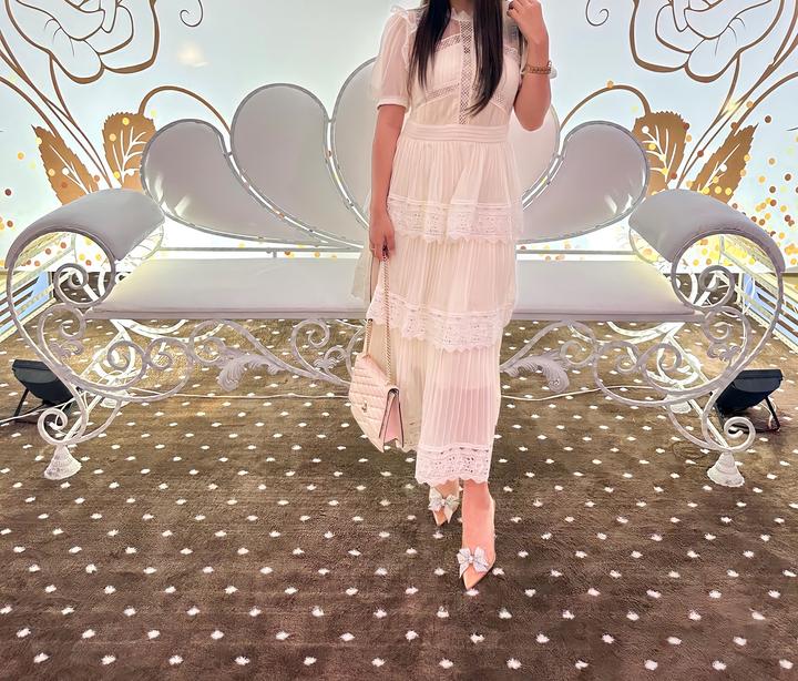 Белое платье вечерний