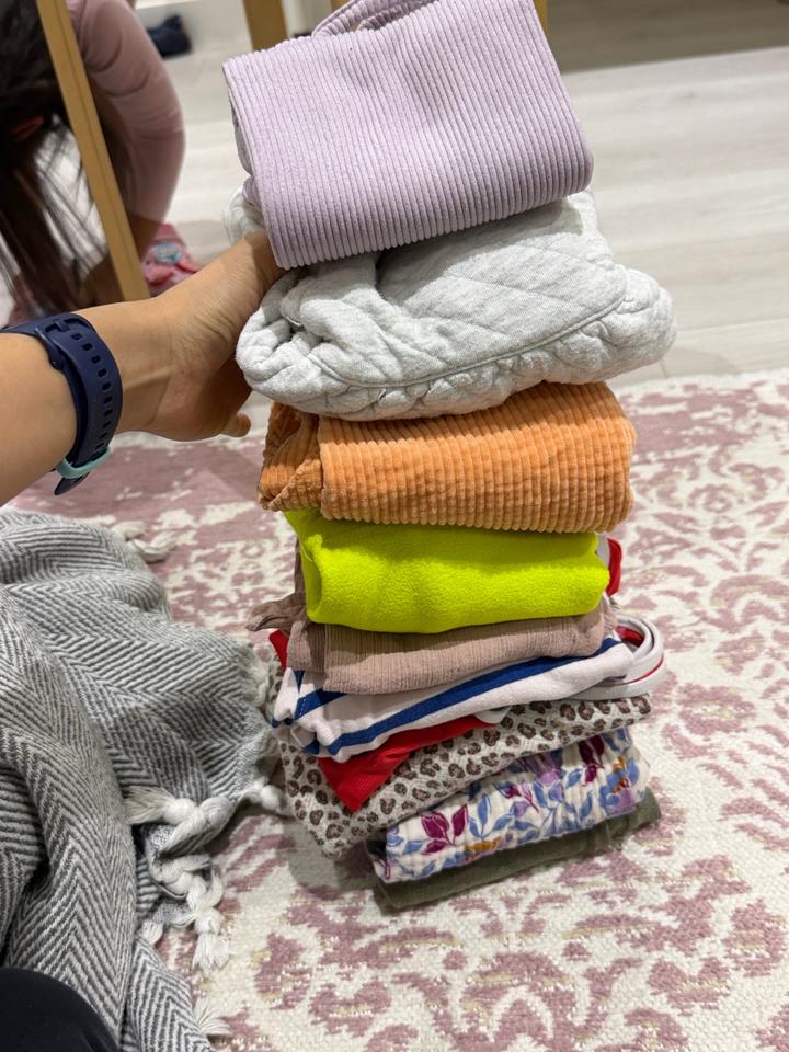 Все вещи за 12 тыс, все качественное размер от 1,5 года до 3 лет.