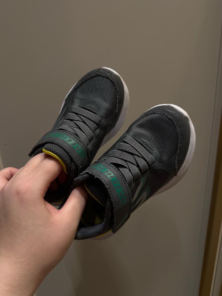 Кроссовки Skechers детские