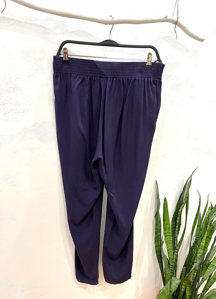 Брюки бананы фиолетовые