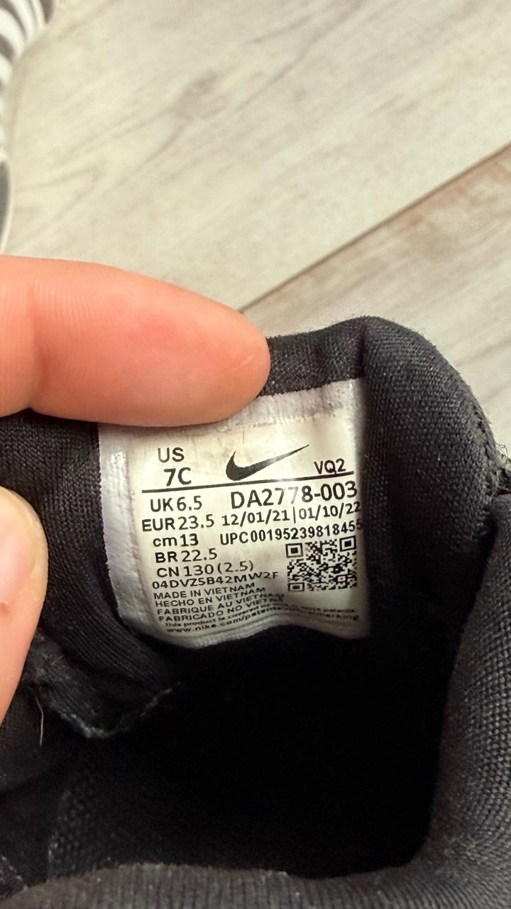 Продам детские кроссовки Nike StarRunner 3