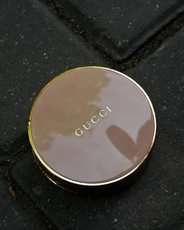 Gucci powder