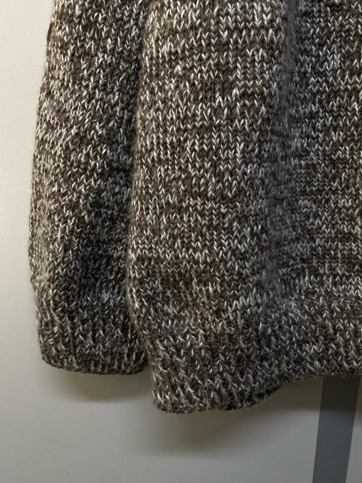 Вязаный свитер ручной работы оверсайз