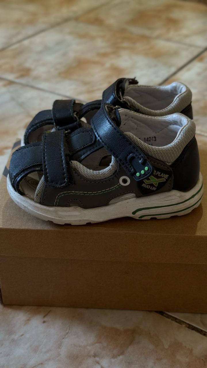 Летние сандалики для малышей